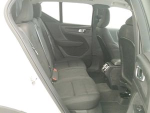 Volvo XC40 1.5 T3 Momentum  - Foto 9