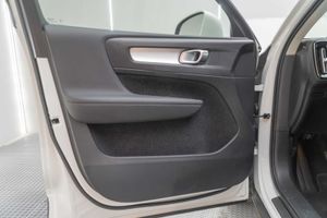 Volvo XC40 1.5 T3 Momentum  - Foto 18