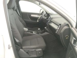 Volvo XC40 1.5 T3 Momentum  - Foto 8