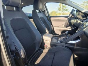 Jaguar E-Pace 2.0D 110kW R-Dynamic  - Foto 7