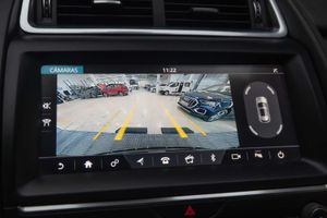 Jaguar E-Pace 2.0D 110kW R-Dynamic  - Foto 19