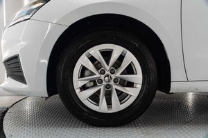 Skoda Fabia 1.0 TSI 70KW (95CV) Emotion - Foto 24