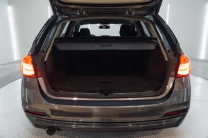 BMW Serie 3 316d Touring - Foto 11