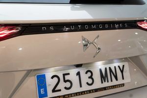 DS DS 7 BlueHDi 130 Automático RIVOLI - Foto 22