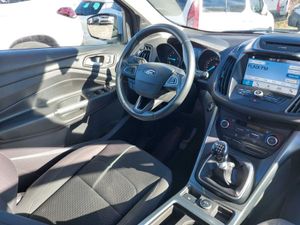 Ford Kuga 1.5 EcoBoost 88kW 4x2 Trend+  - Foto 4