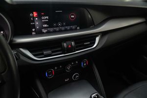 Alfa Romeo Stelvio 2.2 Diésel 140kW (190CV) Sprint+ Q4  - Foto 17