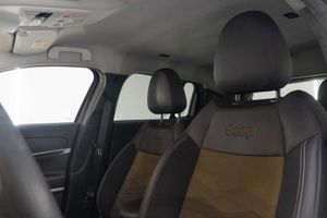 Jeep Avenger 1.2 G 74kW (100CV) Summit  - Foto 17