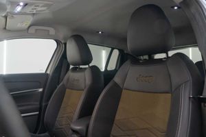 Jeep Avenger 1.2 G 74kW (100CV) Summit  - Foto 16