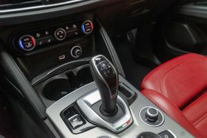 Alfa Romeo Stelvio 2.2 Diésel 154kW (210CV) Veloce Q4  - Foto 11