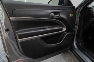 Jeep Avenger 1.2 G 74kW (100CV) Altitude - Foto 17