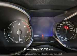 Alfa Romeo Stelvio 2.2 Diésel 140kW (190CV) Sprint+ Q4  - Foto 3