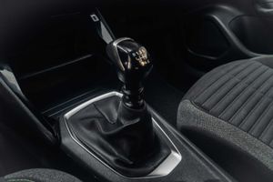 Peugeot 2008 Active Pack Puretech 100 S&S 6 Vel. MAN - Foto 17