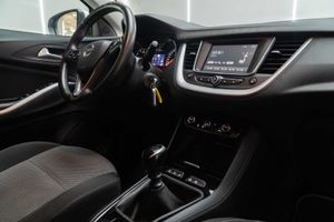 Opel Grandland X 1.2 Turbo Edition  - Foto 17