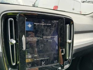 Volvo XC40 2.0 D3 AWD Momentum  - Foto 4