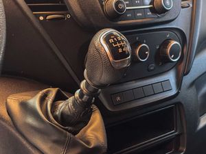 Iveco Daily 2.3td 35s 16v 3520 l/h2 12 m3  - Foto 9