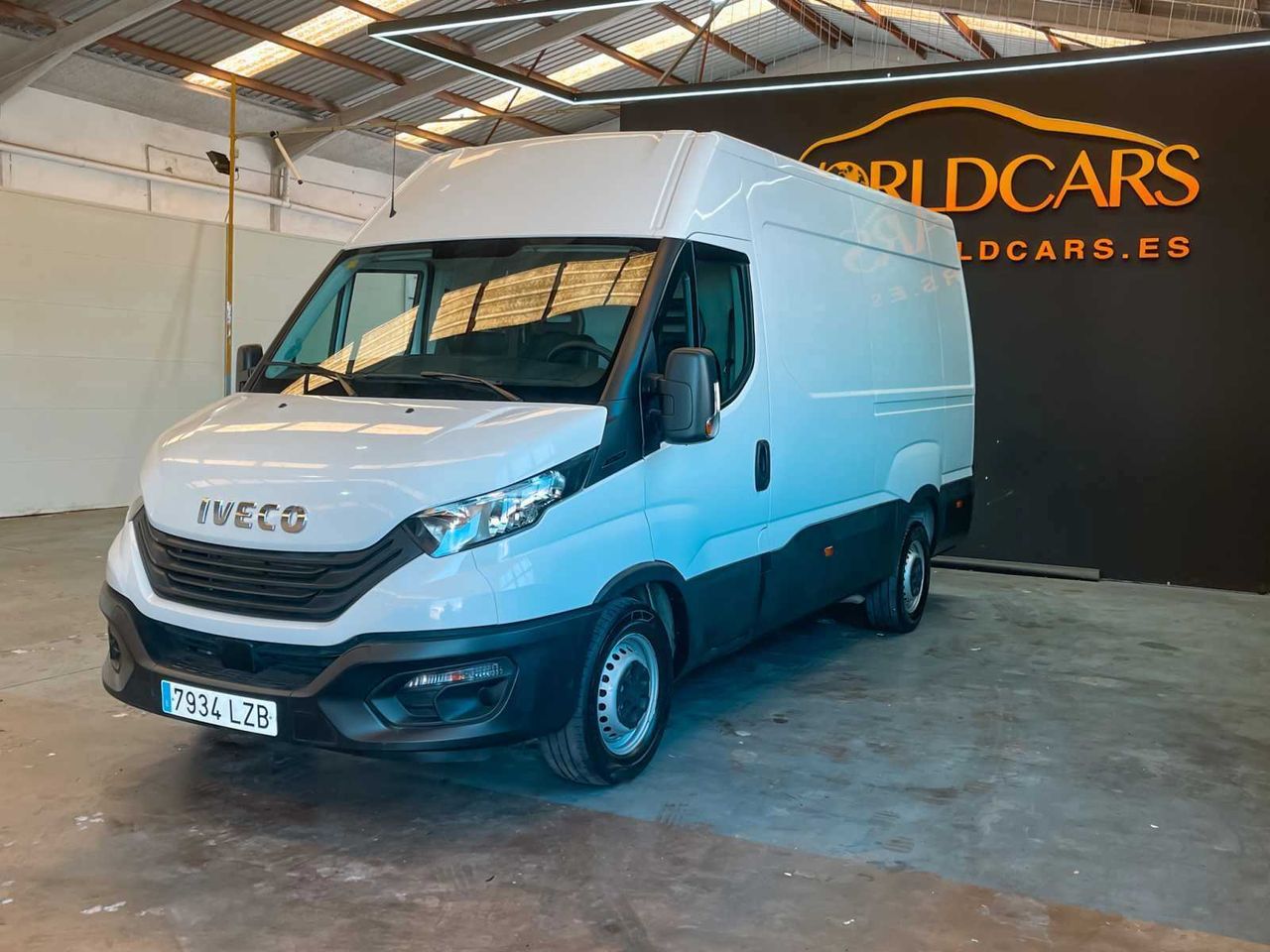 Iveco Daily 2.3td 35s 16v 3520 l/h2 12 m3  - Foto 1