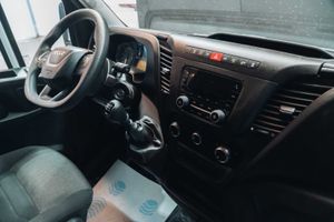 Iveco Daily 2.3 td 35s 16 v 3520l/h2 12 m3  - Foto 15