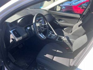 Jaguar E-Pace 2.0P 147kW 4WD Auto  - Foto 4