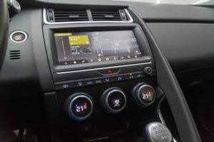 Jaguar E-Pace 2.0D 110kW 4WD  - Foto 12