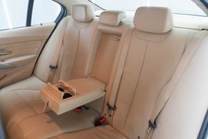 BMW Serie 3 318d - Foto 20