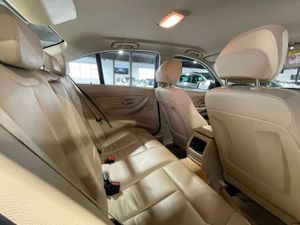 BMW Serie 3 318d - Foto 9