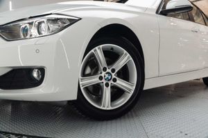 BMW Serie 3 318d - Foto 23