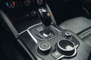 Alfa Romeo Stelvio 2.2 Diésel 154kW (210CV) Executive Q4  - Foto 13