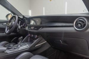 Alfa Romeo Stelvio 2.2 Diésel 154kW (210CV) Executive Q4  - Foto 23