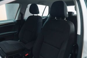 Volkswagen Golf e-Golf ePower 100 kW (136CV) - Foto 17