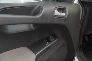 Ford Transit Courier    74kw  - Foto 16