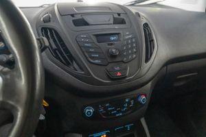 Ford Transit Courier    74kw  - Foto 14