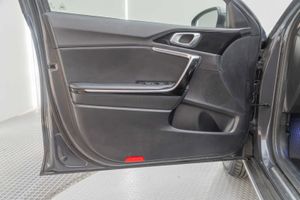 Kia XCeed 1.6 GDi PHEV 104kW (141CV) eDrive - Foto 16