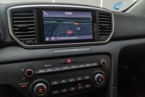 Kia Sportage 1.6 MHEV Business 100kW (136CV) 4x2  - Foto 12