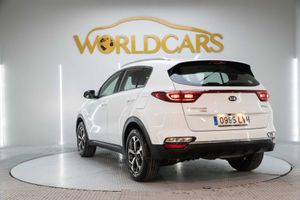 Kia Sportage 1.6 MHEV Business 100kW (136CV) 4x2  - Foto 7