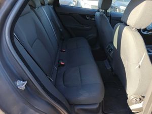 Jaguar F-Pace 2.0L i4D 132kW Pure Auto  - Foto 6