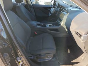 Jaguar F-Pace 2.0L i4D 132kW Pure Auto  - Foto 5