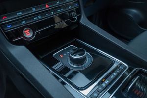 Jaguar F-Pace 2.0L i4D 132kW Pure Auto  - Foto 14