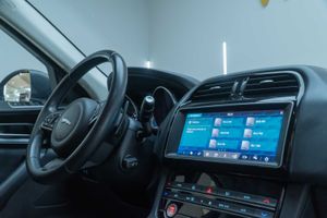 Jaguar F-Pace 2.0L i4D 132kW Pure Auto  - Foto 22