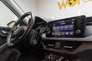 Skoda Kamiq 1.0 TSI 81kW (110CV) DSG Ambition  - Foto 22
