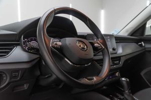 Skoda Kamiq 1.0 TSI 81kW (110CV) DSG Ambition  - Foto 11