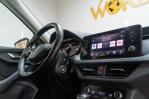 Skoda Kamiq 1.0 TSI 81kW (110CV) DSG Ambition  - Foto 22