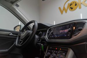 Volkswagen T-Roc Advance 1.0 TSI 81kW (110CV)  - Foto 22