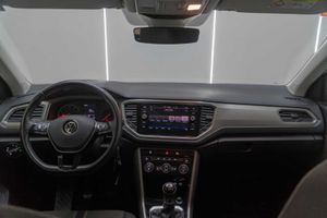 Volkswagen T-Roc Advance 1.0 TSI 81kW (110CV)  - Foto 21