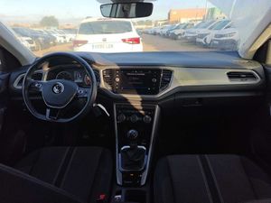 Volkswagen T-Roc Advance 1.0 TSI 81kW (110CV)  - Foto 4