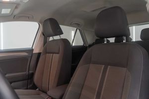 Volkswagen T-Roc Advance 1.0 TSI 81kW (110CV)  - Foto 18