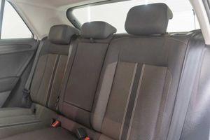 Volkswagen T-Roc Advance 1.0 TSI 81kW (110CV)  - Foto 19