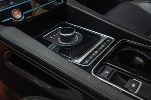 Jaguar F-Pace - Foto 20