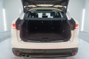 Jaguar F-Pace - Foto 12