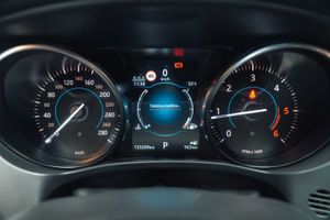 Jaguar F-Pace 2.0L i4D AWD Automático Prestige  - Foto 13