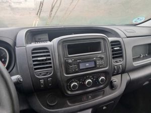 Renault Trafic furgón 27 l1h1 energy bluedci 88 kw  - Foto 4